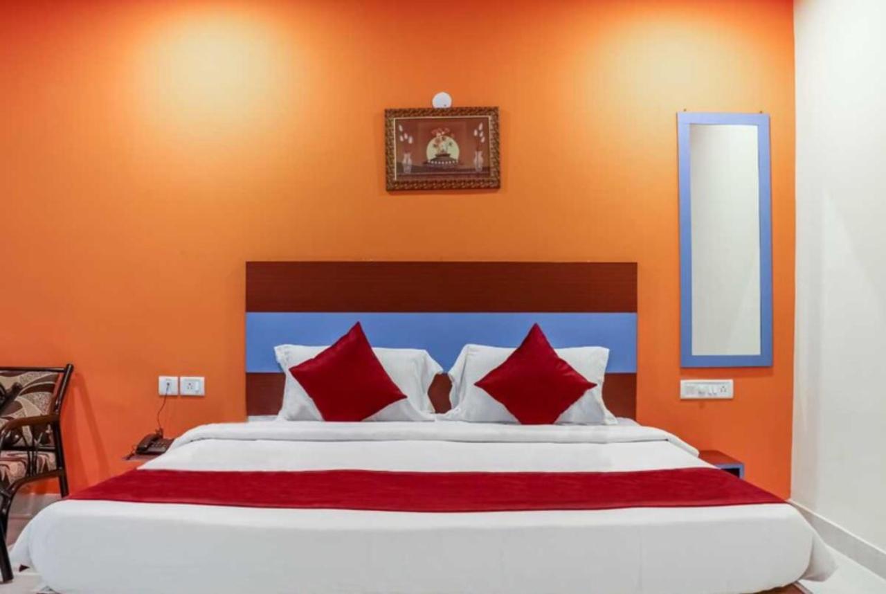 Goroomgo Hotel Planet Bhubaneswar Extérieur photo